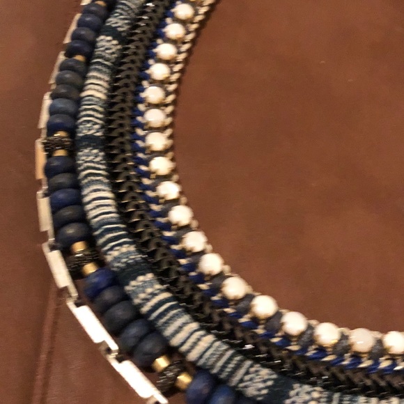 Two statement necklaces - Picture 2 of 14